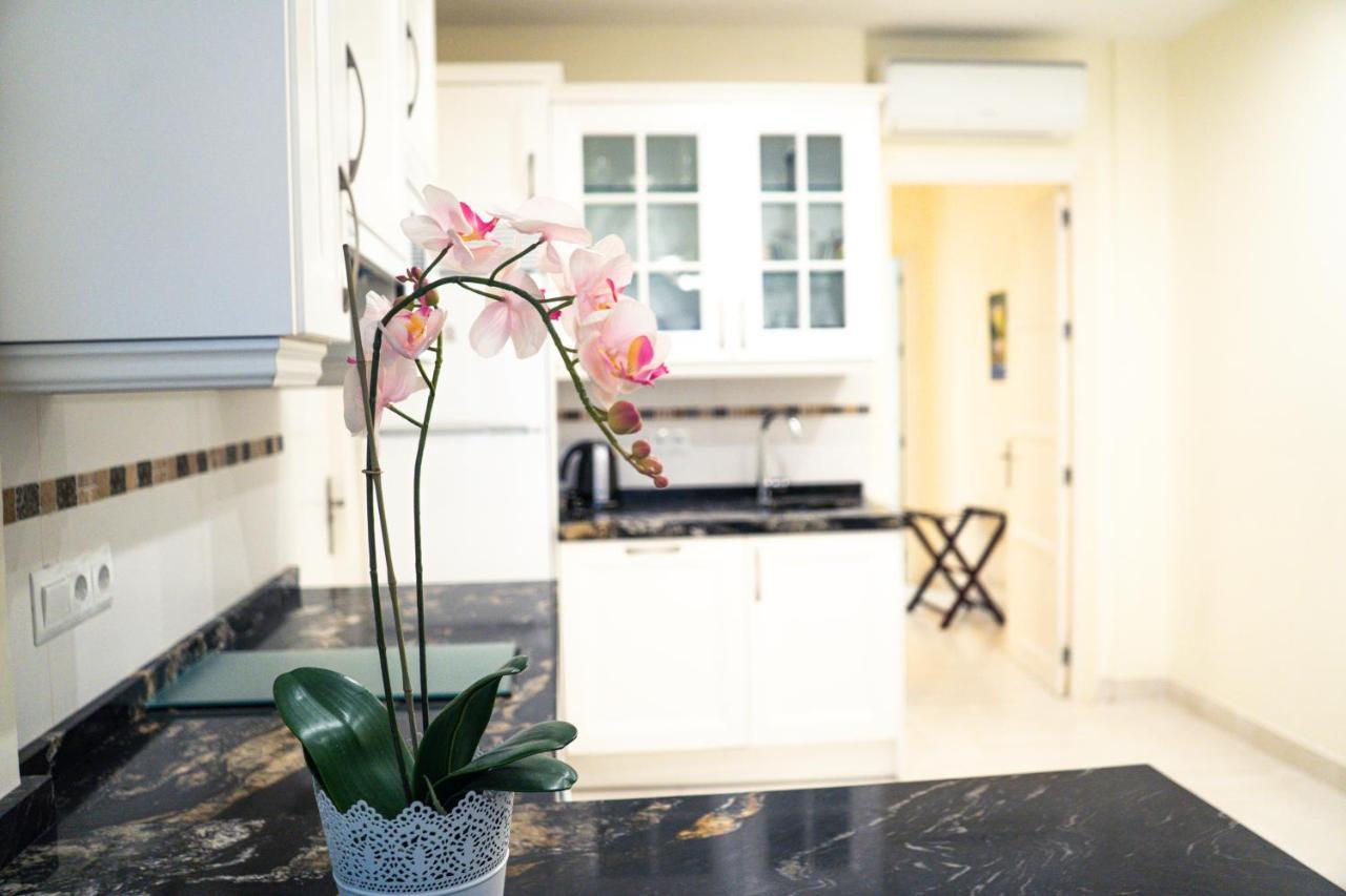 Homemalaga Thyssen Apartment Εξωτερικό φωτογραφία